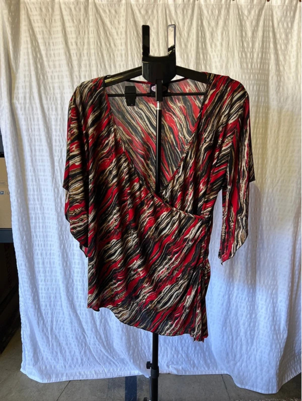 Zoey Beth Sz 3X Asymmetrical Top